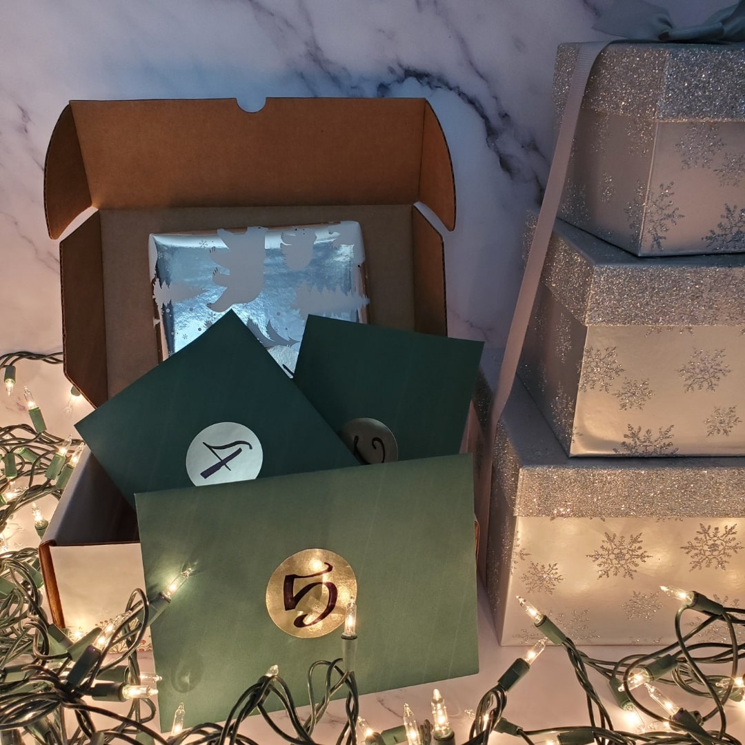 1 Hardcover Box 12 Days of Christmas