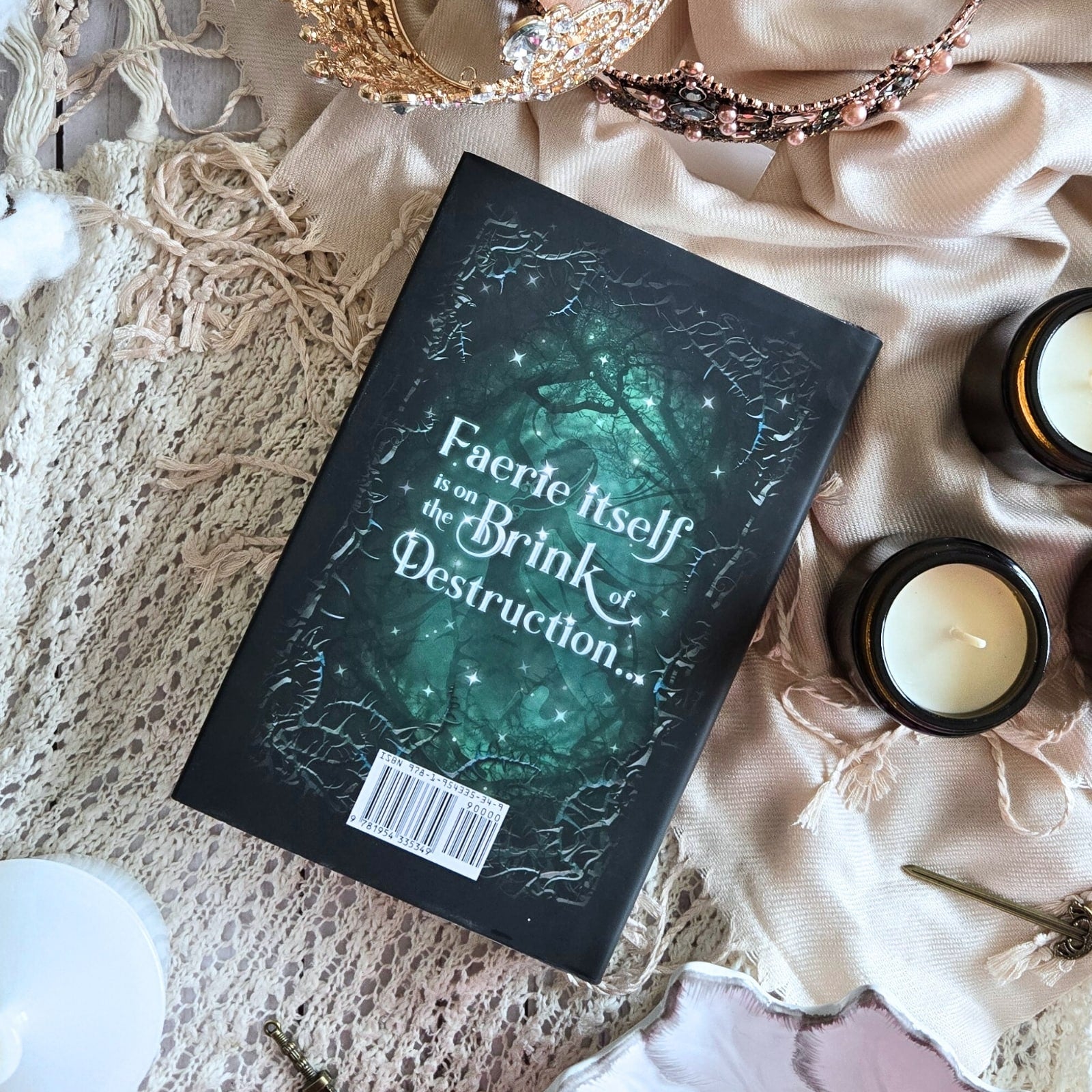 Queen of Bitter Thorn (Hardcover)